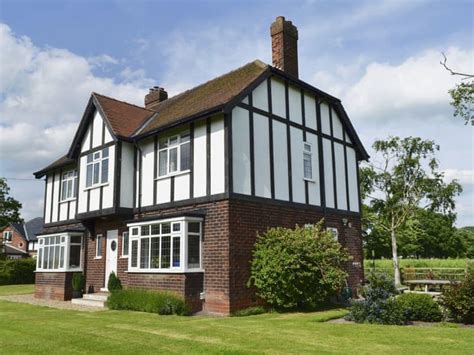 tudor house grange farm